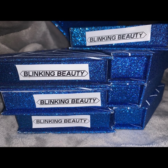 StylePlug Lashes - Picture 5 of 6